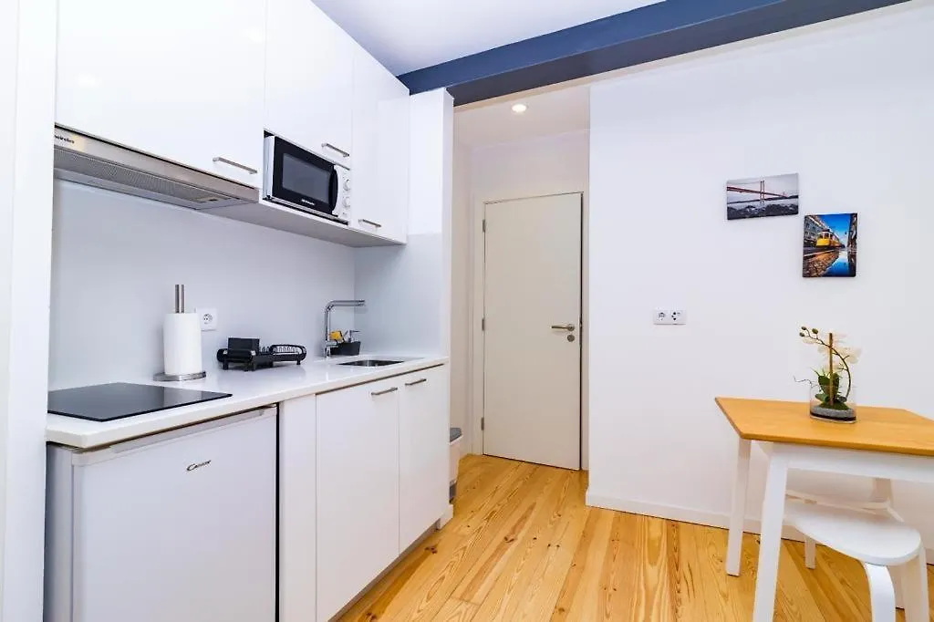 Mourarias Place - Green Studio Lisbon Apartment